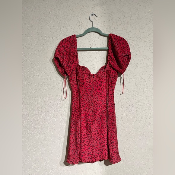 Realisation Par | The Venus Silk Dress in red squiggle size small - Picture 7 of 7